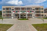 Омск.  Местные предприятия занимаются оказанием шефской помощи городским школам