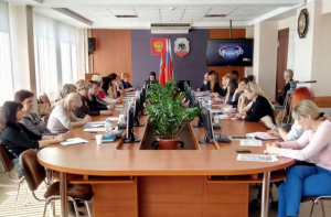 Орск.  И накормить, и спать уложить:  муниципалитет будет помогать многодетным семьям